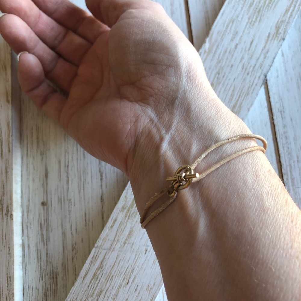 Natural Stone and Leather Bracelet - Picture 4 of 4